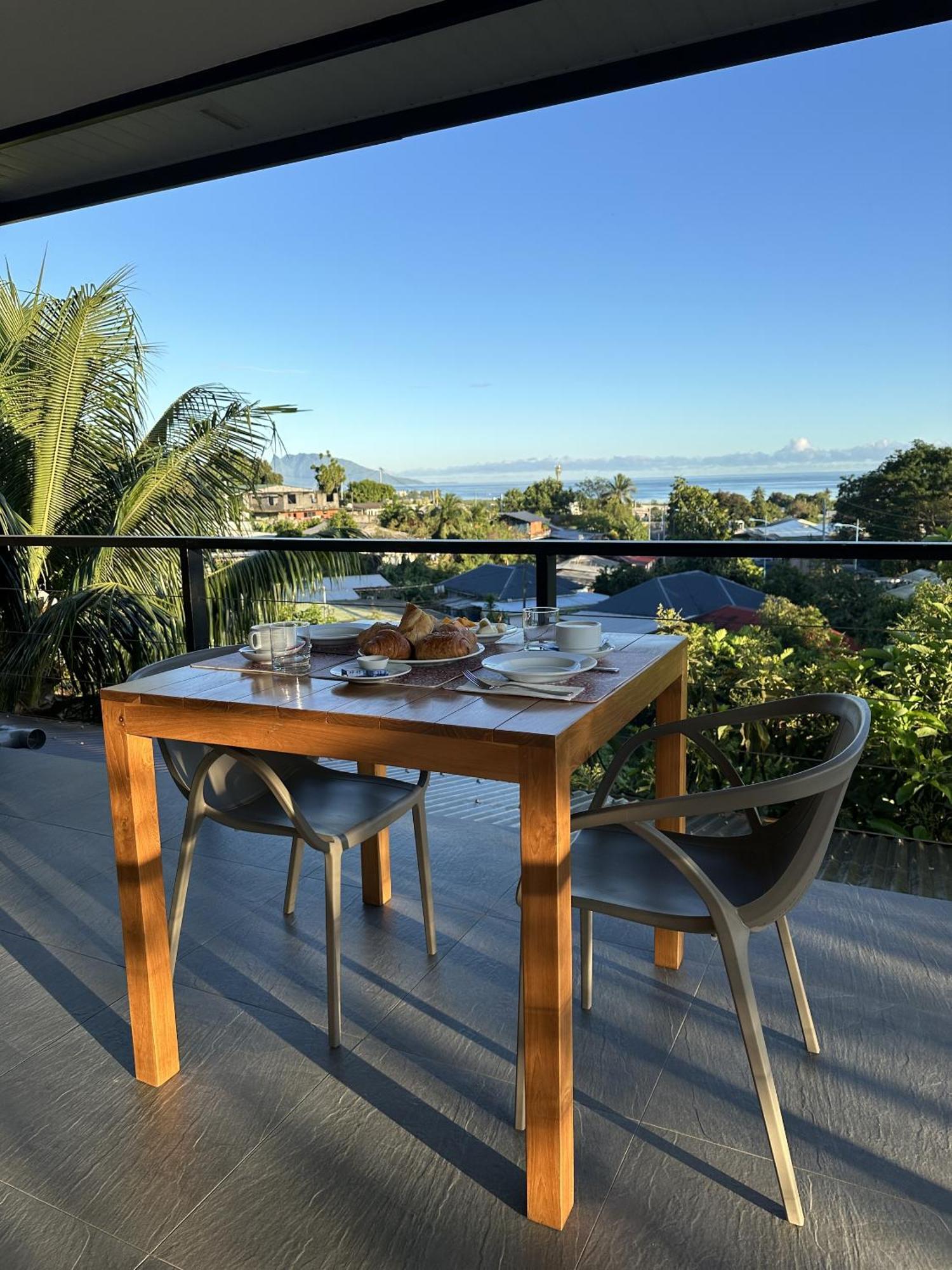 Ononui Lodge Airport, Ocean-View, Private Bathroom And Balcony, Free Wifi And Parking, On-Site Car Rental 帕皮提 外观 照片