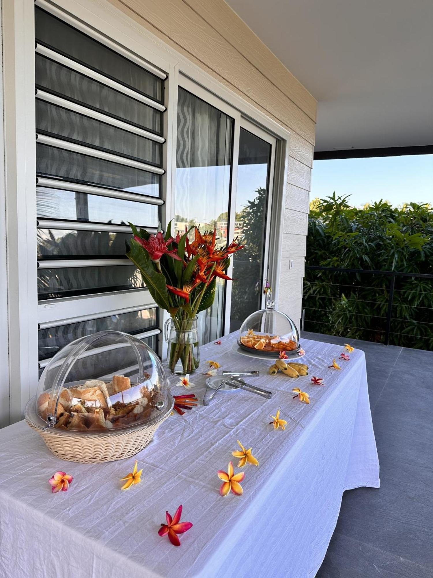 Ononui Lodge Airport, Ocean-View, Private Bathroom And Balcony, Free Wifi And Parking, On-Site Car Rental 帕皮提 外观 照片
