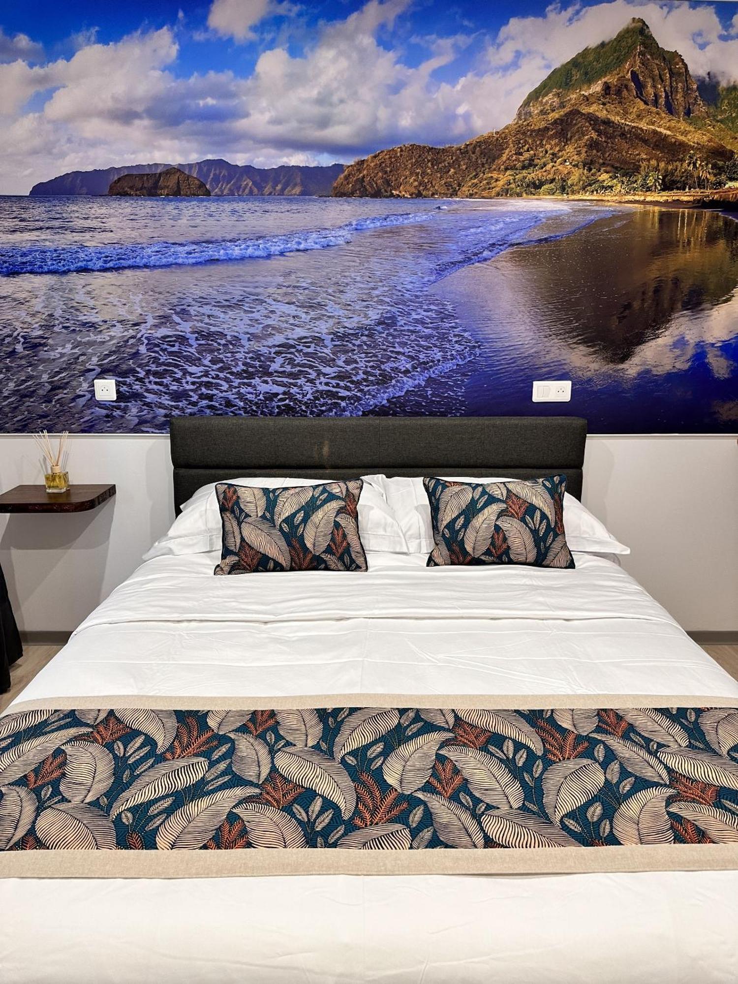 Ononui Lodge Airport, Ocean-View, Private Bathroom And Balcony, Free Wifi And Parking, On-Site Car Rental 帕皮提 外观 照片