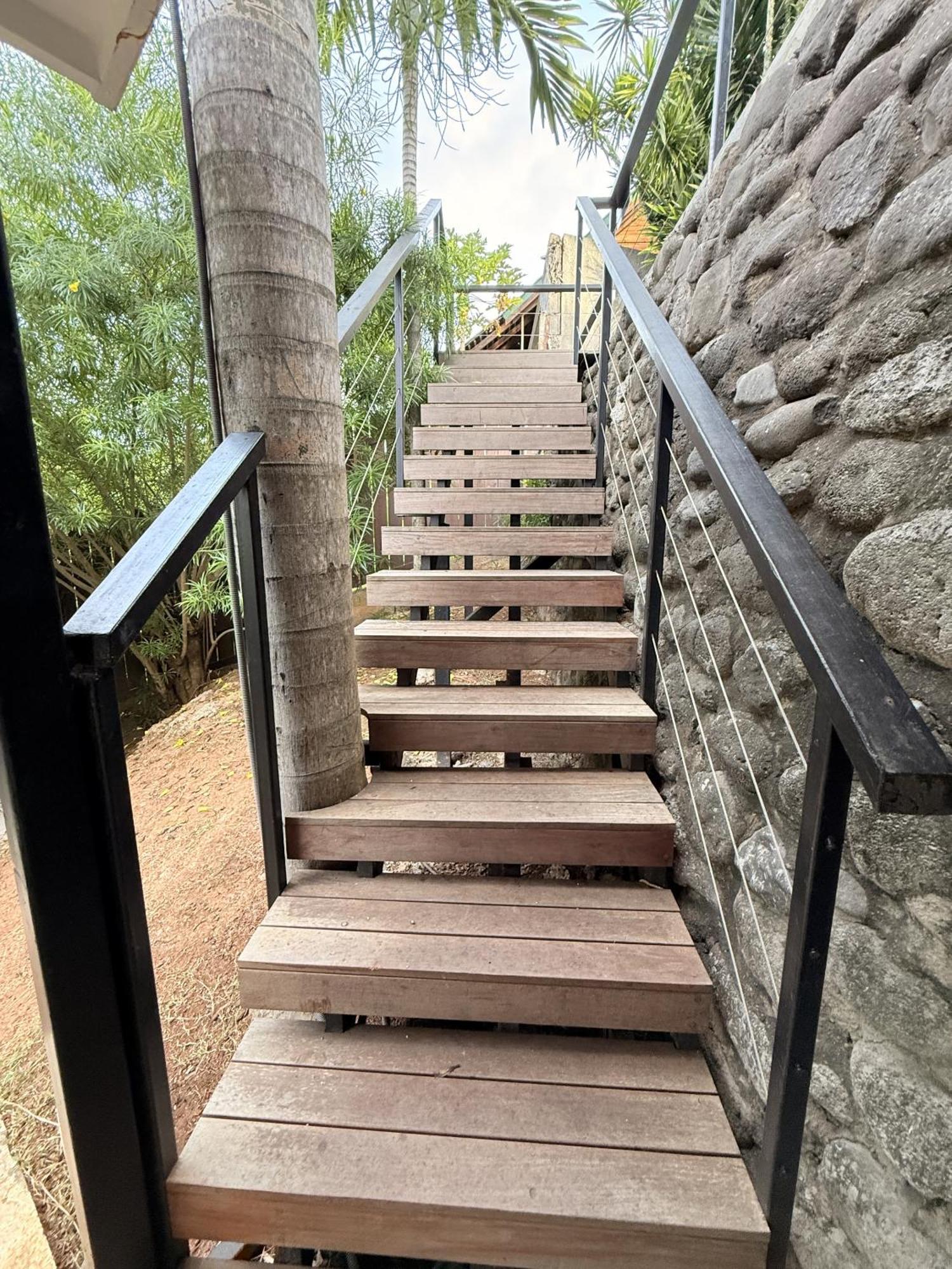 Ononui Lodge Airport, Ocean-View, Private Bathroom And Balcony, Free Wifi And Parking, On-Site Car Rental 帕皮提 外观 照片