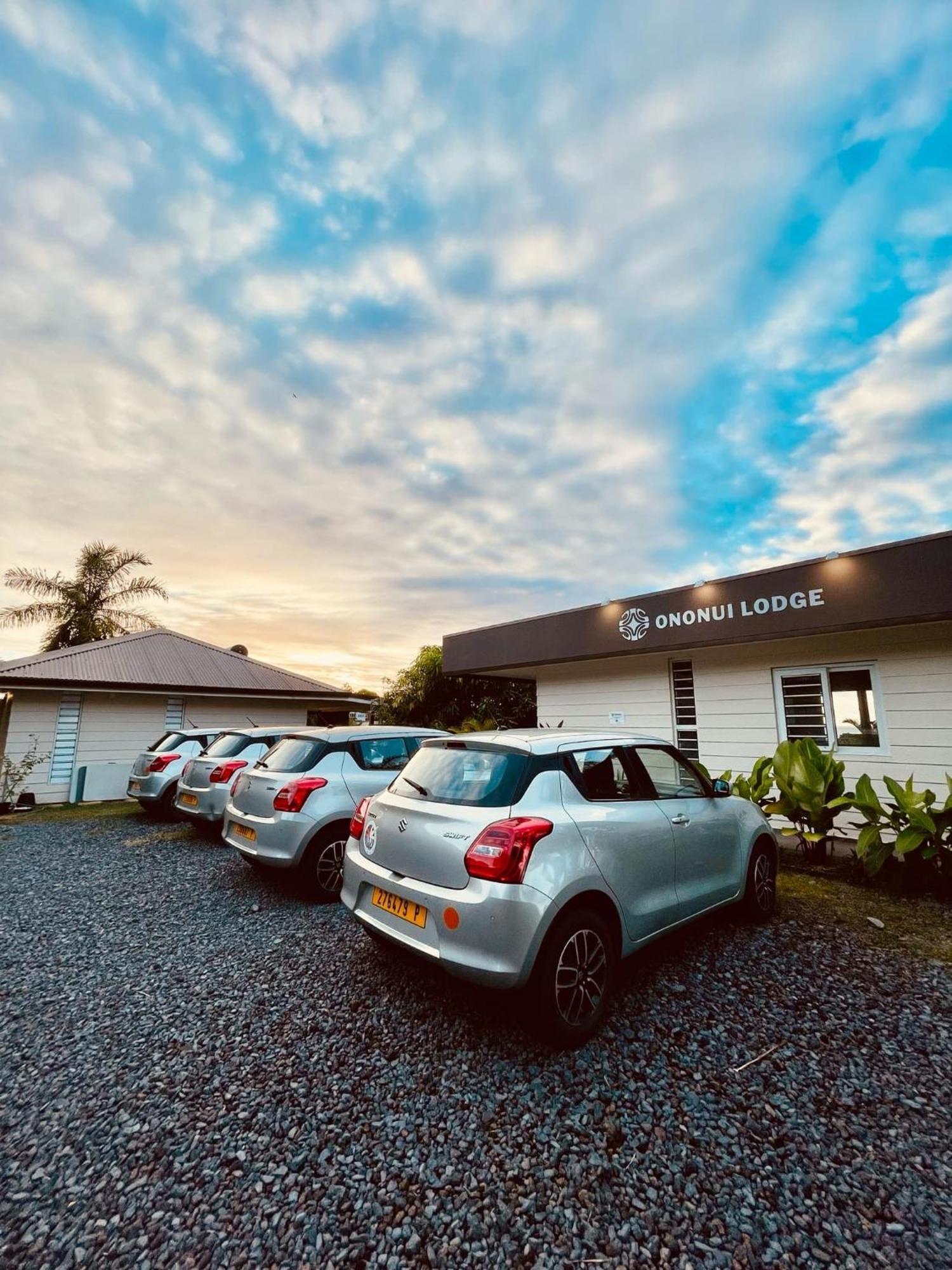 Ononui Lodge Airport, Ocean-View, Private Bathroom And Balcony, Free Wifi And Parking, On-Site Car Rental 帕皮提 外观 照片