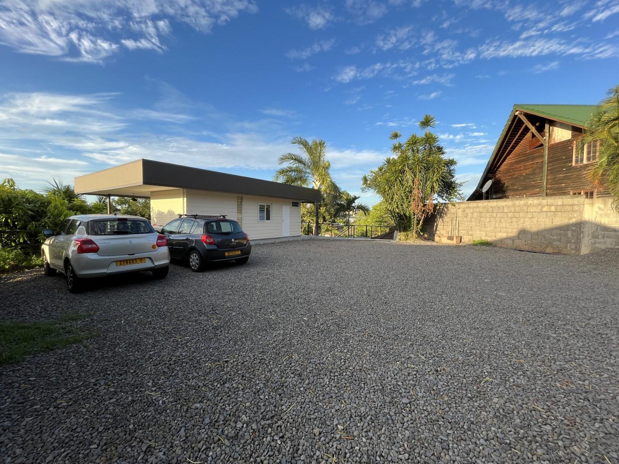 Ononui Lodge Airport, Ocean-View, Private Bathroom And Balcony, Free Wifi And Parking, On-Site Car Rental 帕皮提 外观 照片