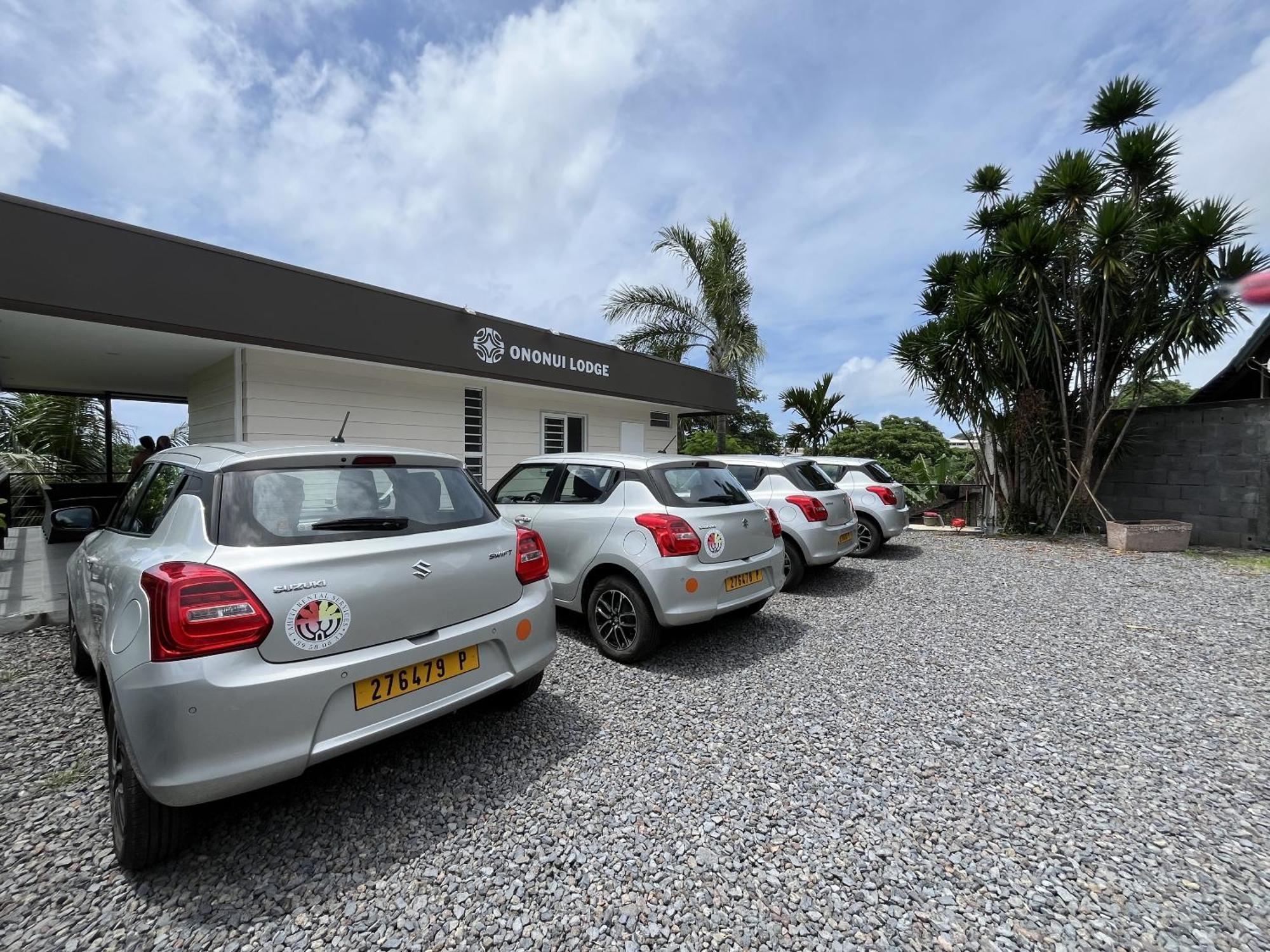 Ononui Lodge Airport, Ocean-View, Private Bathroom And Balcony, Free Wifi And Parking, On-Site Car Rental 帕皮提 外观 照片